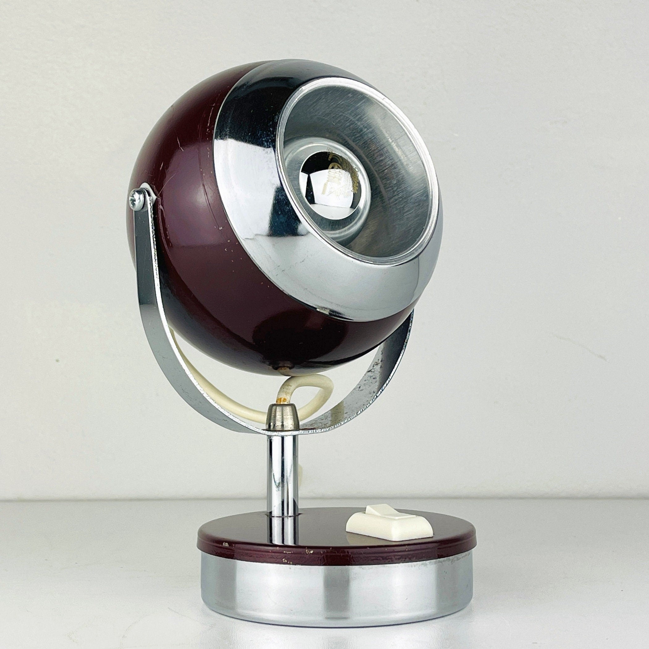 Mid-century cherry desk lamp Eyeball Italy 60s Retro lighting Space Age Atomic