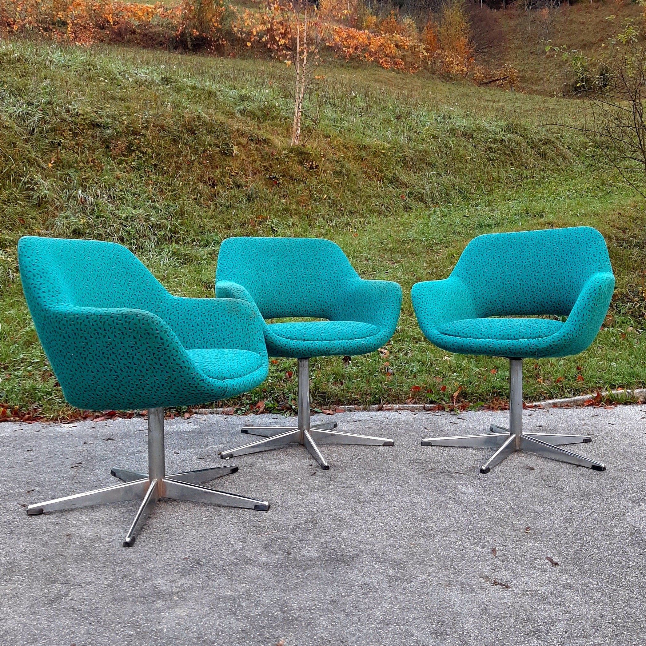 Vintage Mid-Century Modern Swivel Chair: Stol Kamnik, Yugoslavia