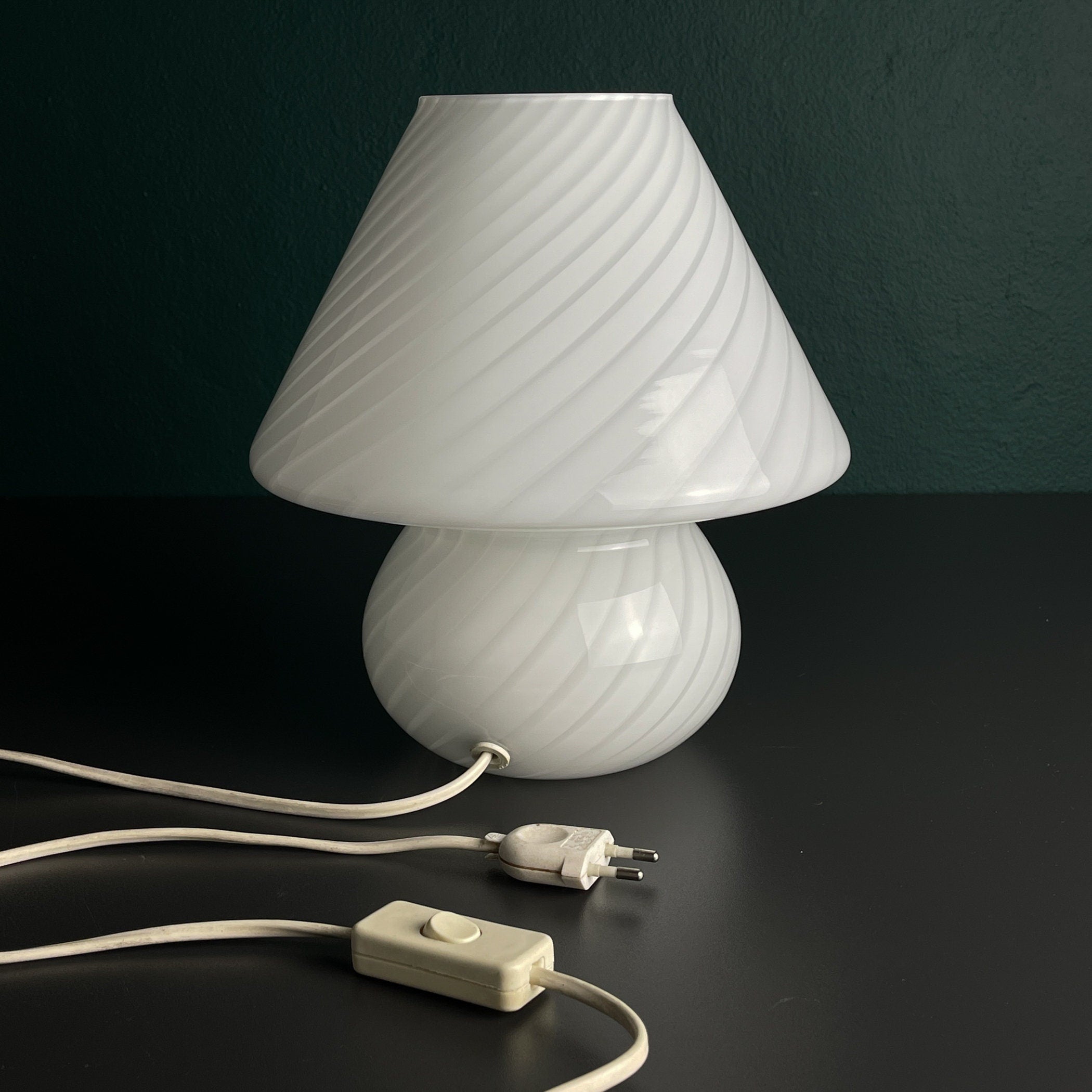 Original vintage swirl murano glass table lamp Mushroom, Italy 1970s, White