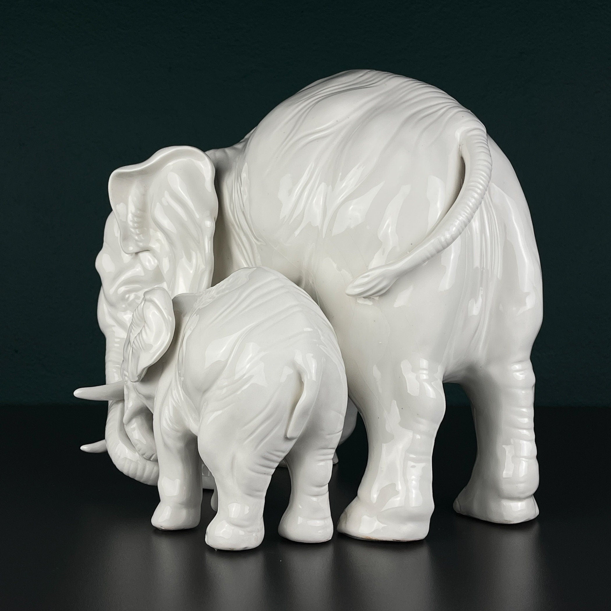 White porcelain figurine Elephant and baby by Artepiu ESTE, Italy 1990s, Vintage home decor