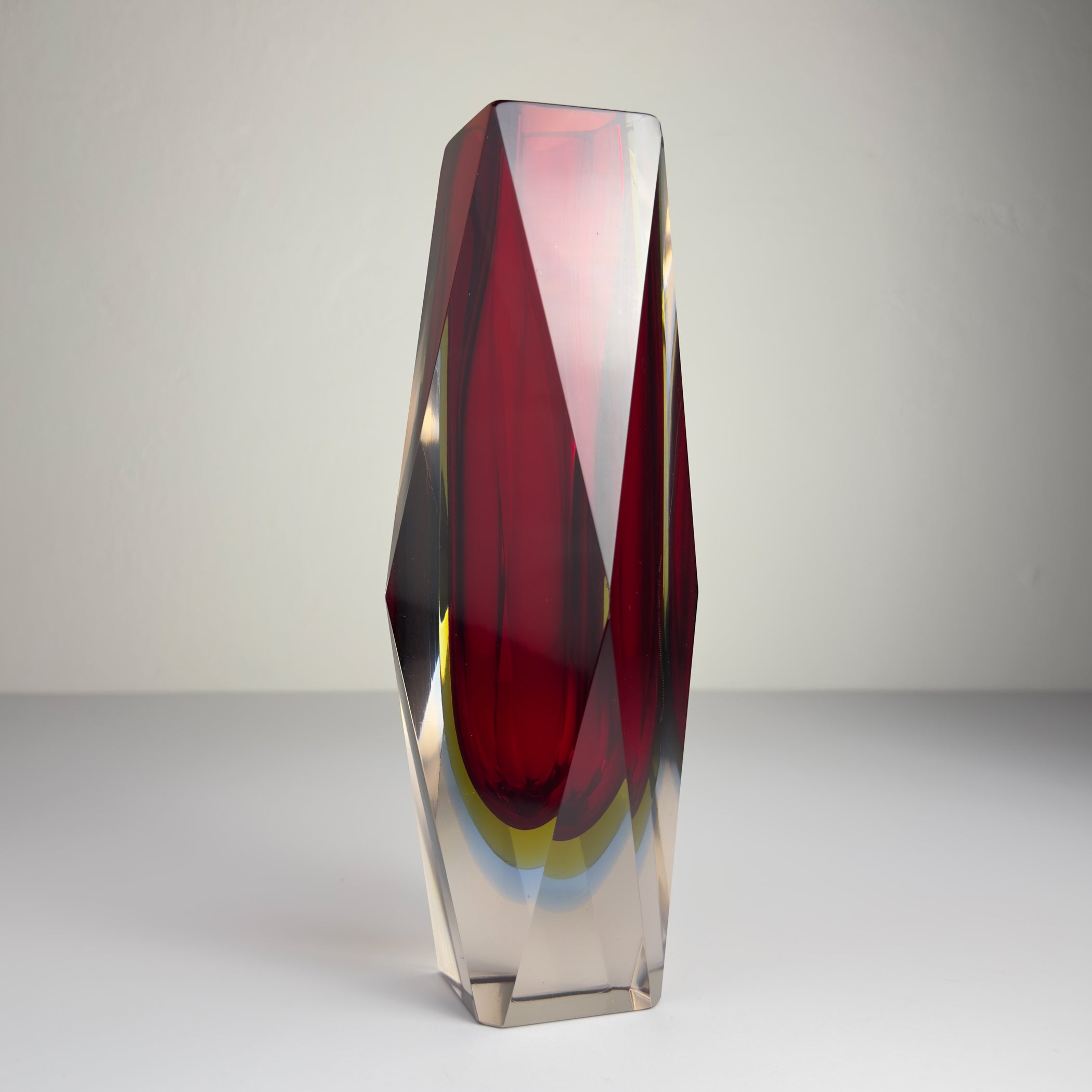 Sommerso red Murano glass vase, style Flavio Poli, Italy 1970s