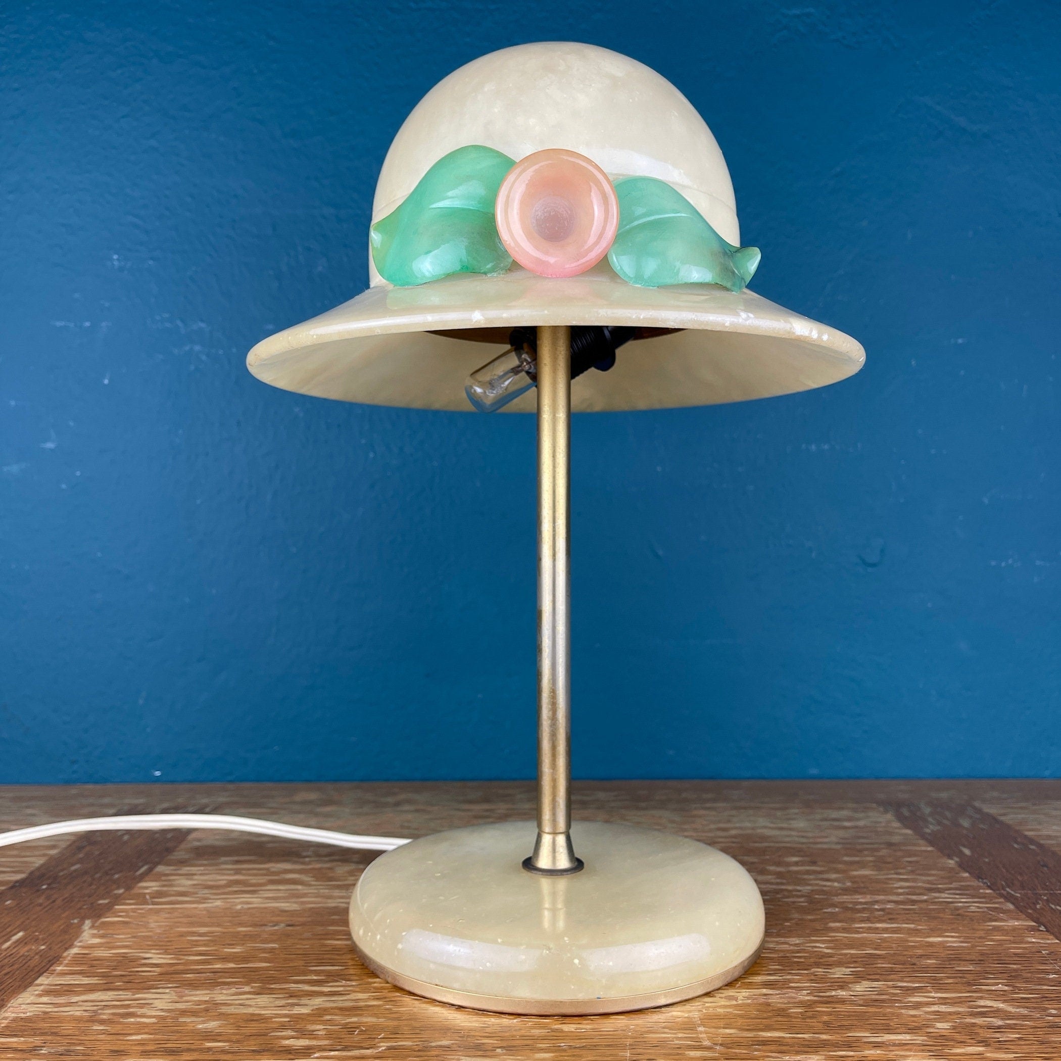 Vintage Alabaster Lady Hat Table Lamp - 1970s Italian Lighting