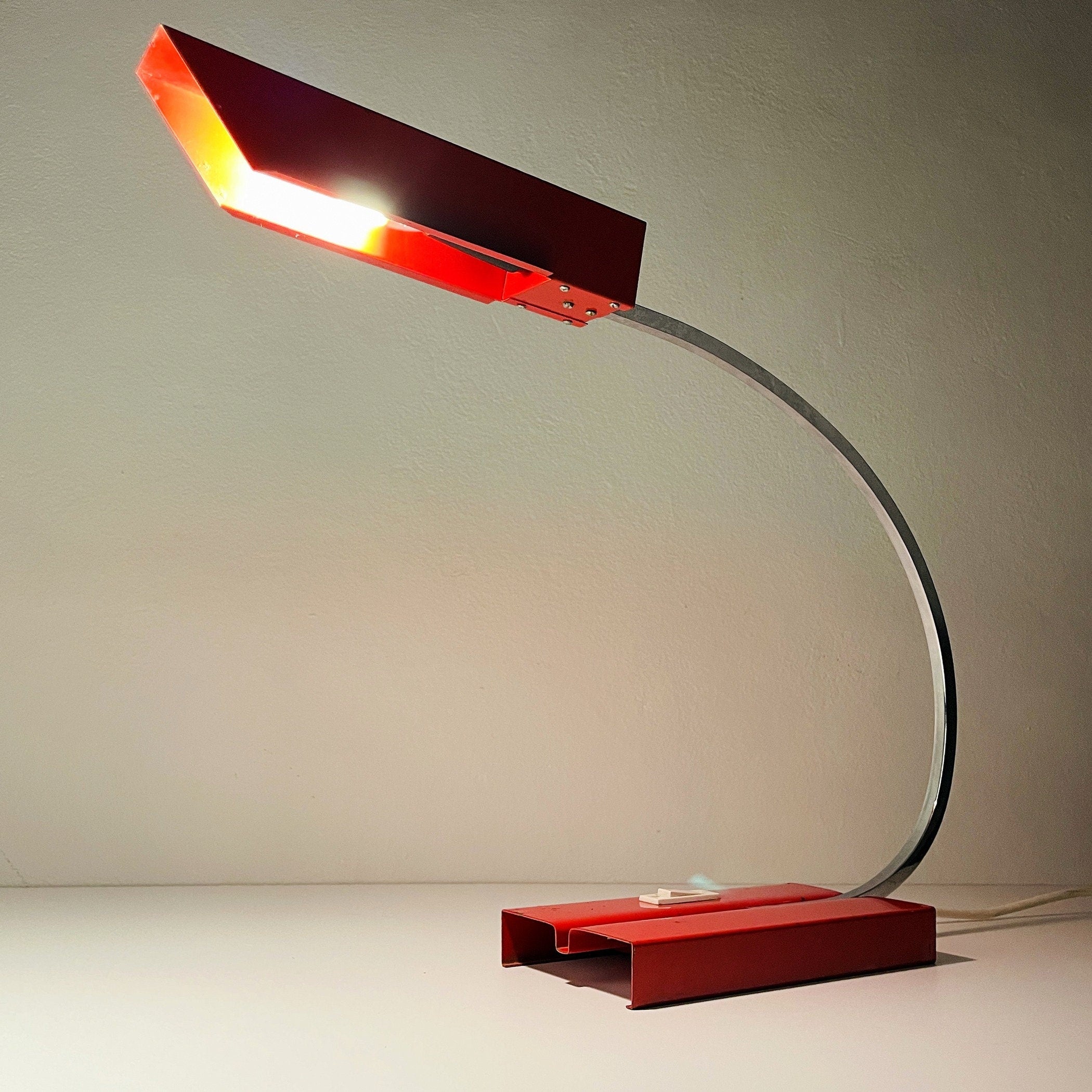 Vintage Red Metal Desk Lamp: Mid-Century Modern Office Lighting