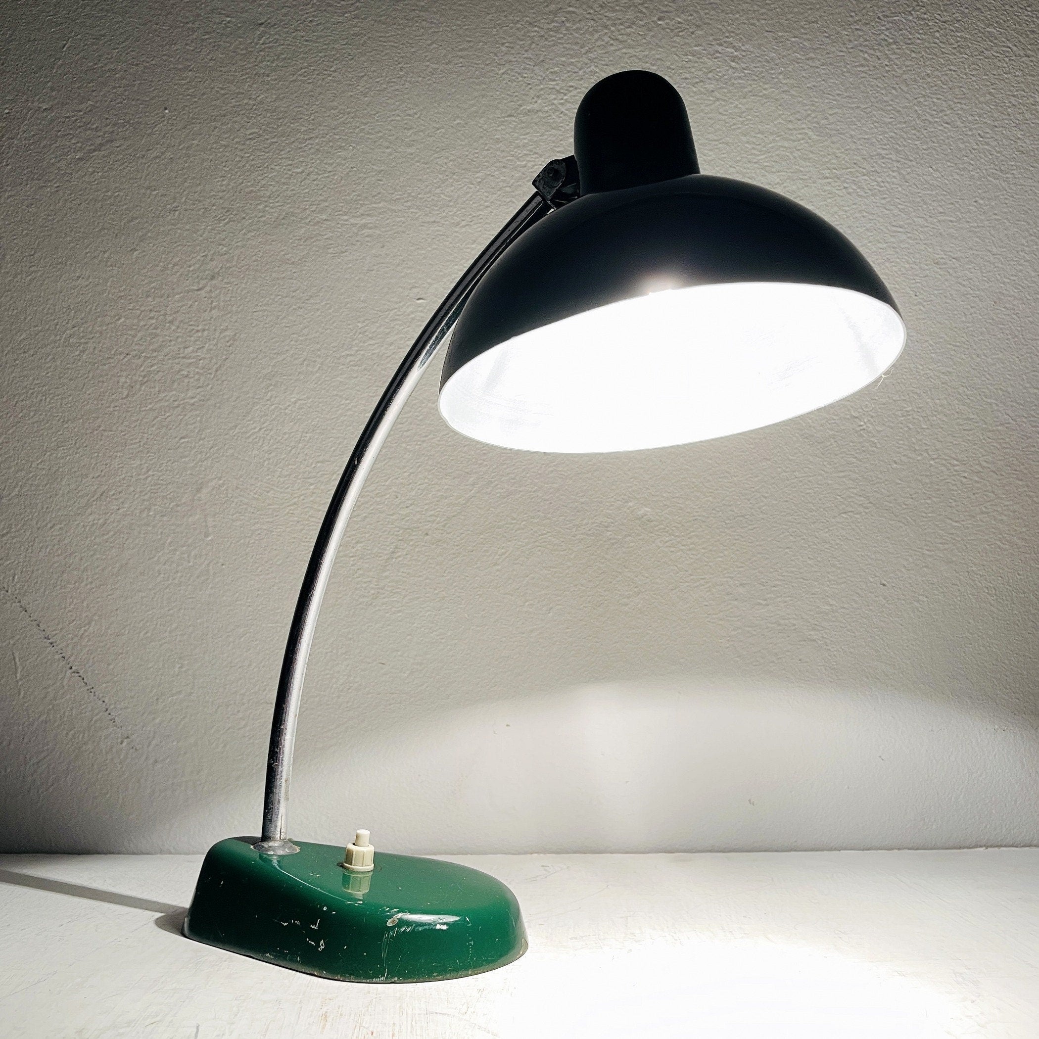 Mid-Century Green Metal Desk Lamp: A.R. TORINO Italy 1950s