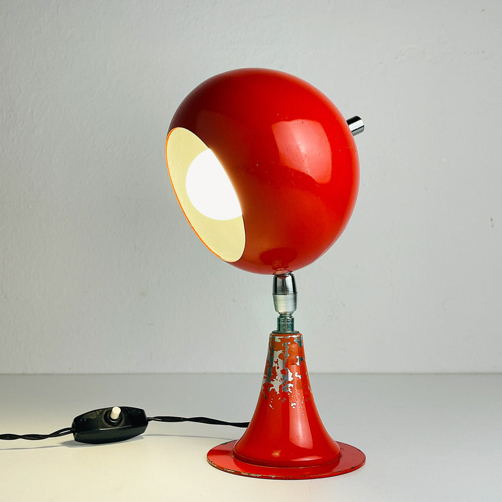 Vintage red metal desk lamp Eyeball Italy 1970s, Mid-century modern, Space Age design
