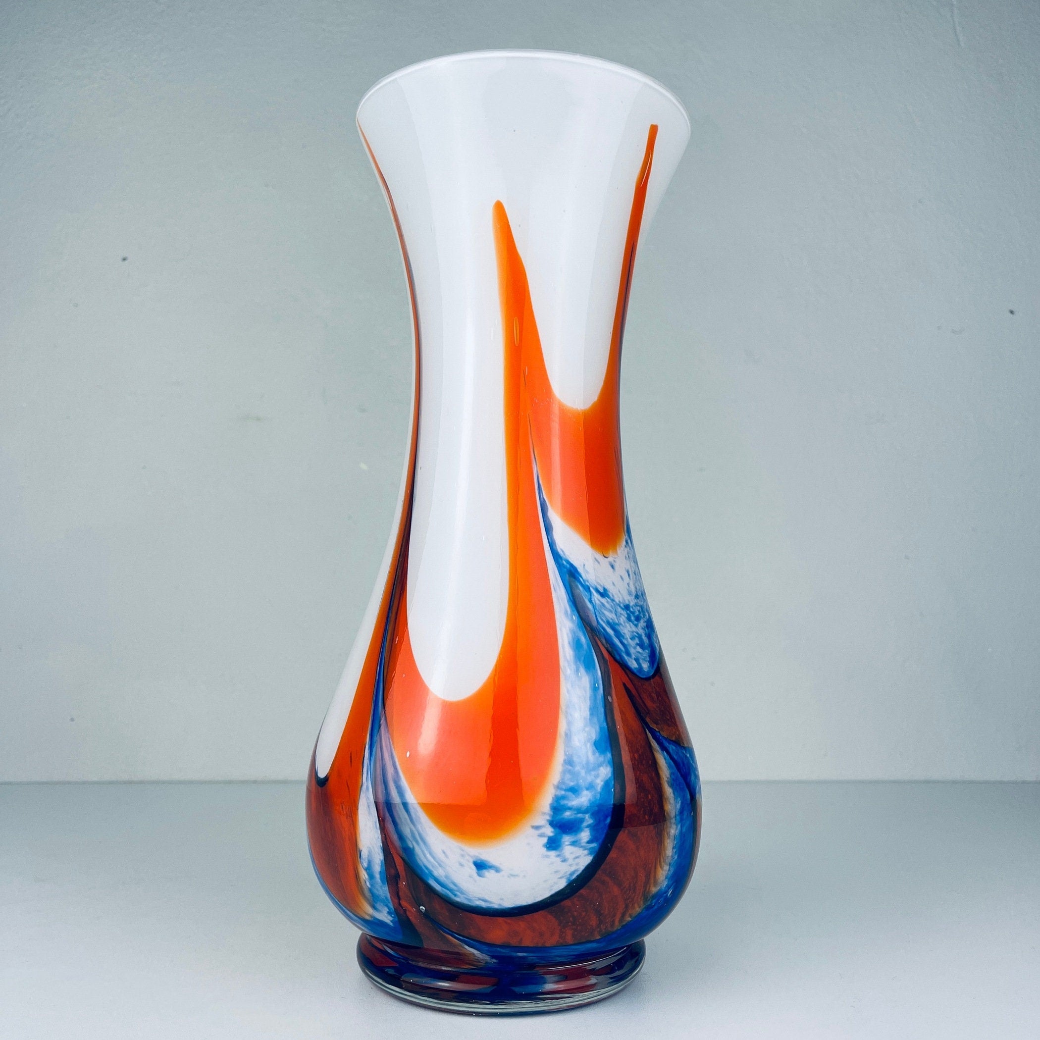 Carlo Moretti Murano Glass Vase: Hand-Cut Italian Art, 1970s