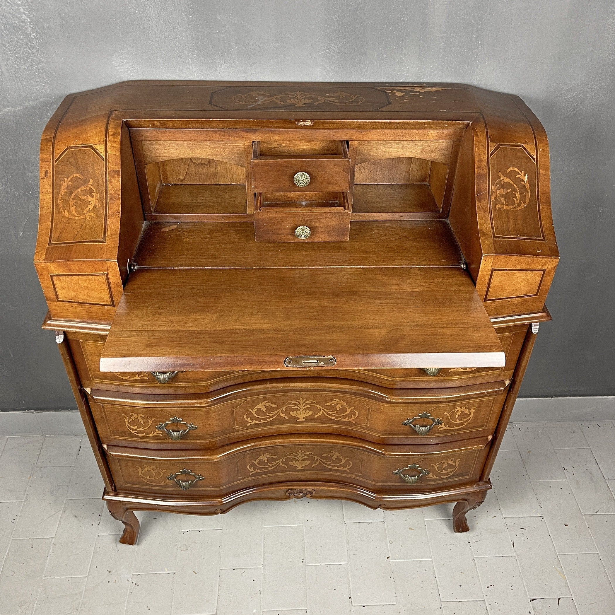 Vintage dresser commode secretaire bureau Italy 1960s furniture antique style chest of drawers