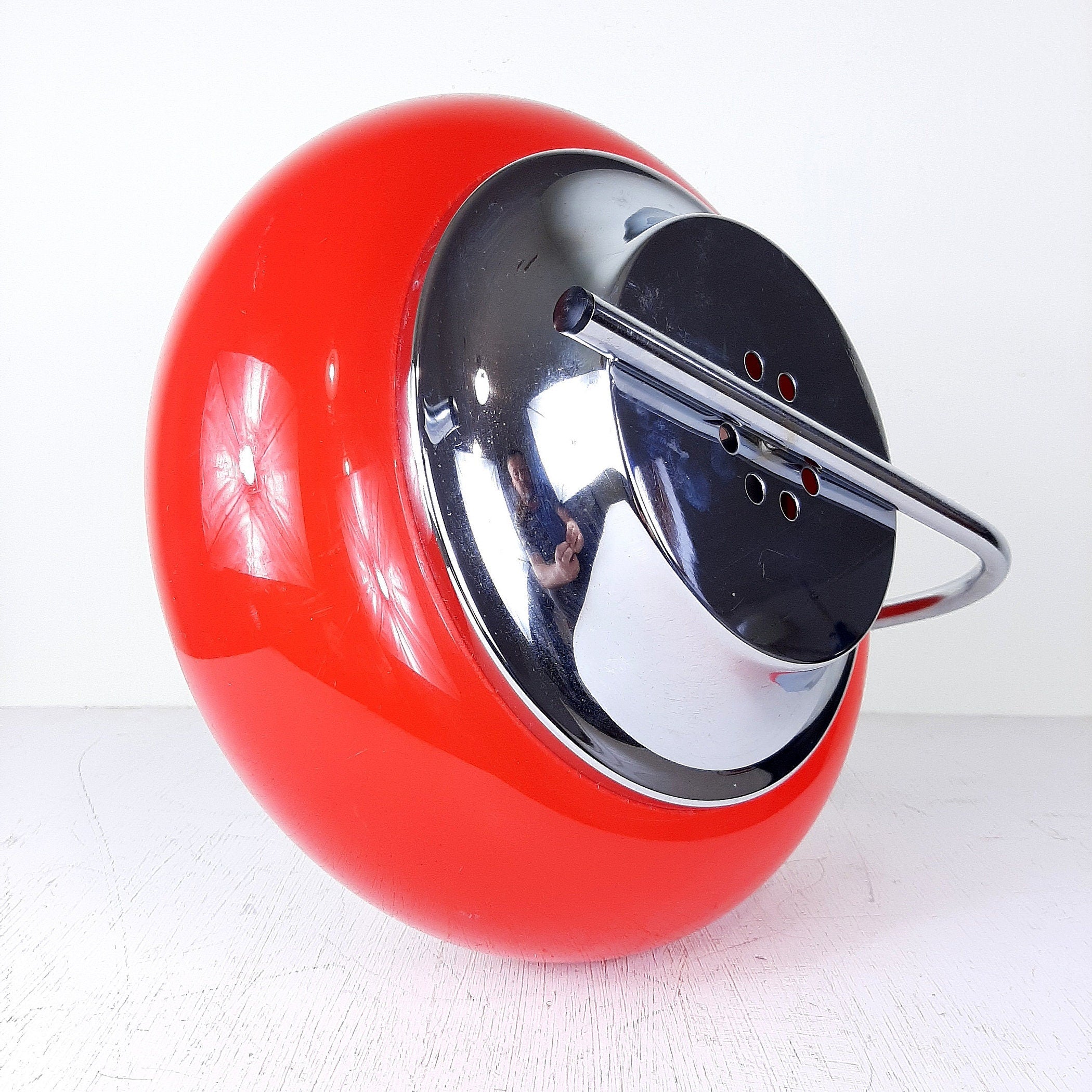 Meblo Guzzini Red Glass Wall Lamp: 1980s Space Age Sconce