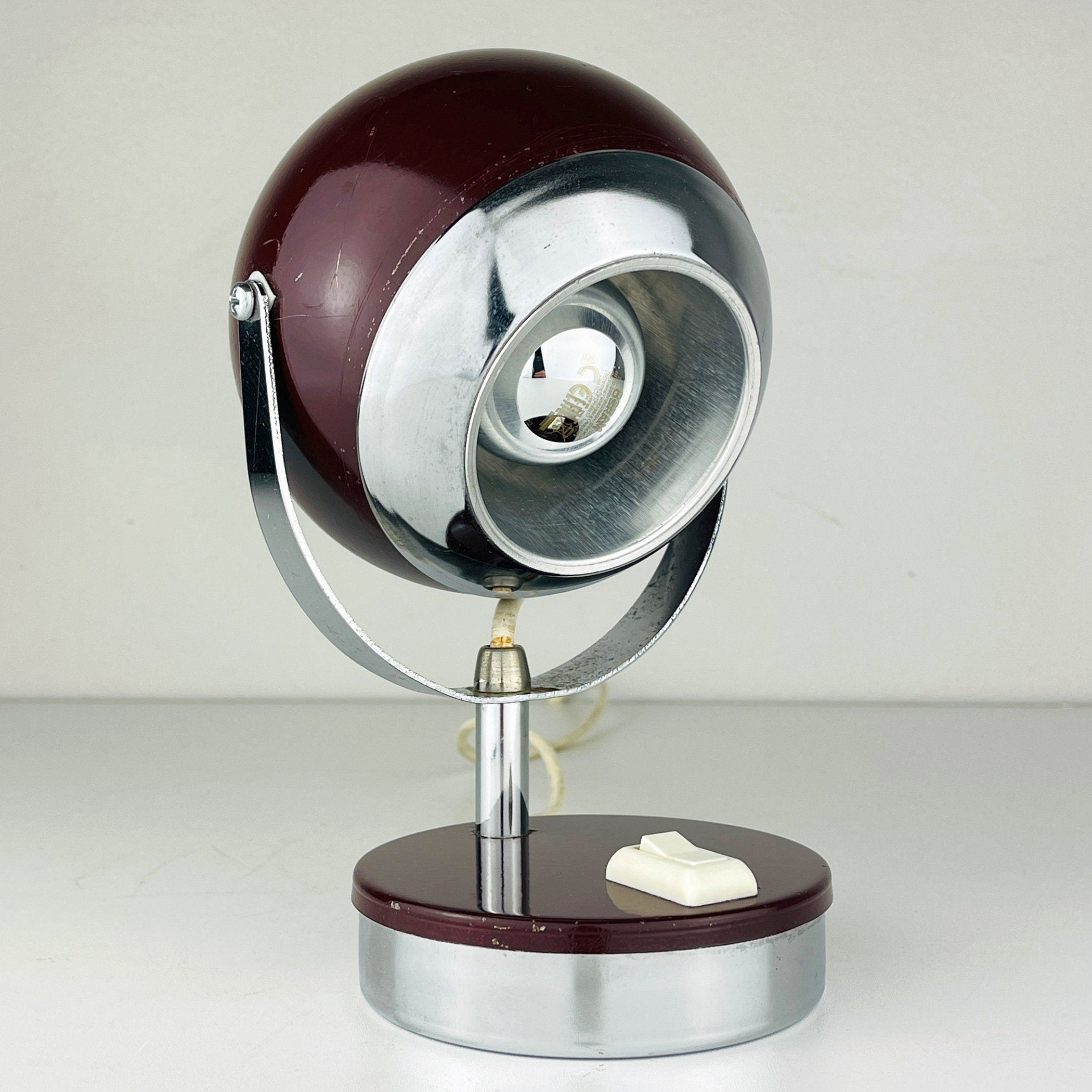 Mid-century cherry desk lamp Eyeball Italy 60s Retro lighting Space Age Atomic
