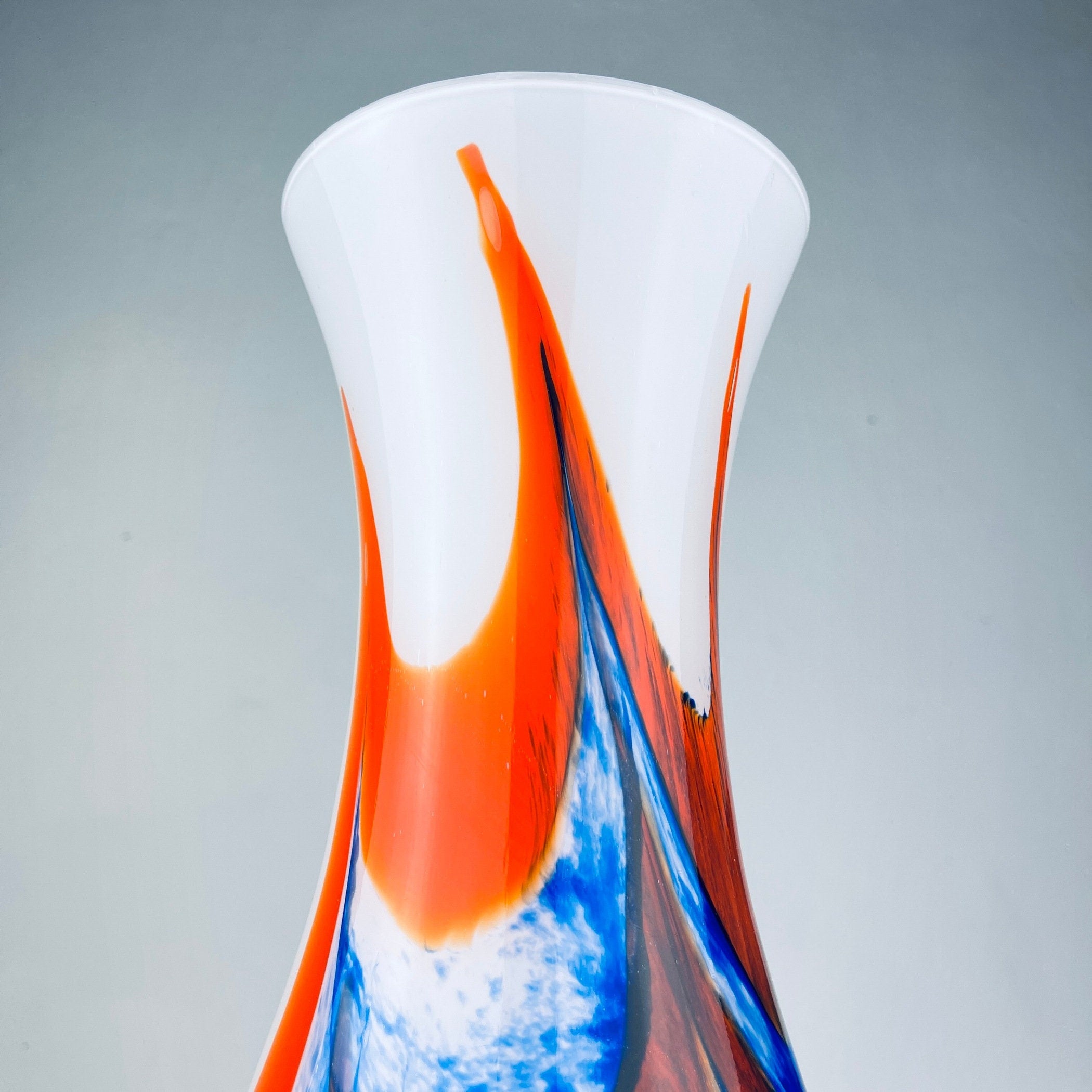 Carlo Moretti Murano Glass Vase: Hand-Cut Italian Art, 1970s