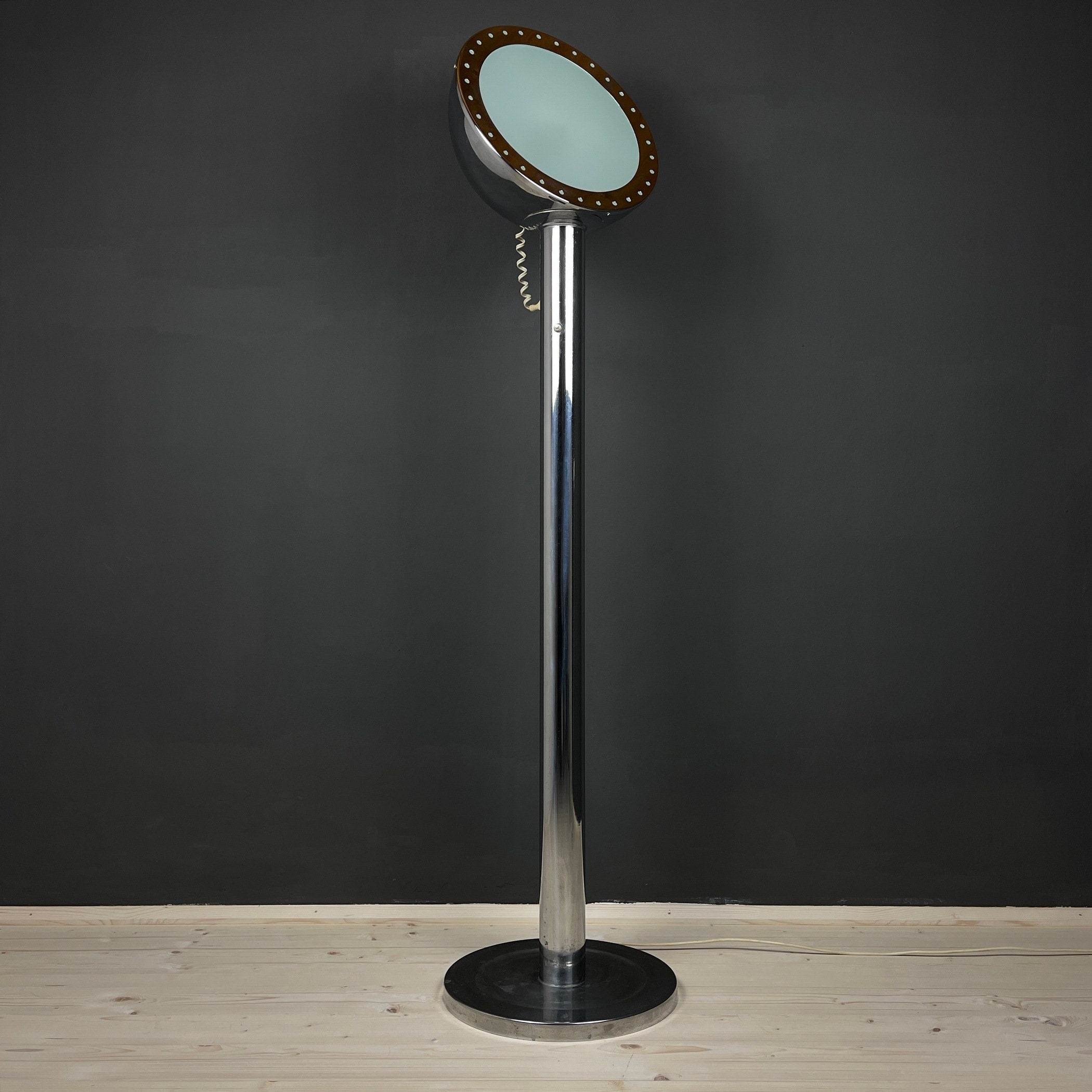 Metal floor lamp with magnet by Goffredo Reggiani Italy 1960s