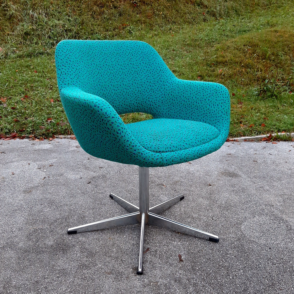 Vintage Mid-Century Modern Swivel Chair: Stol Kamnik, Yugoslavia