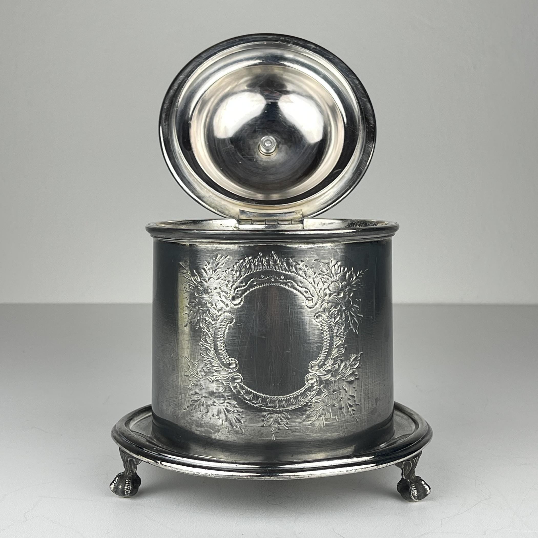 Original Antique silver plated biscuit box by James Deakin & Sons, Sheffield, England, 1890s
