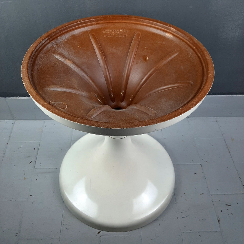 Vintage White Plastic Mushroom Stool - Mid-Century Modern Meblo Yugoslavia