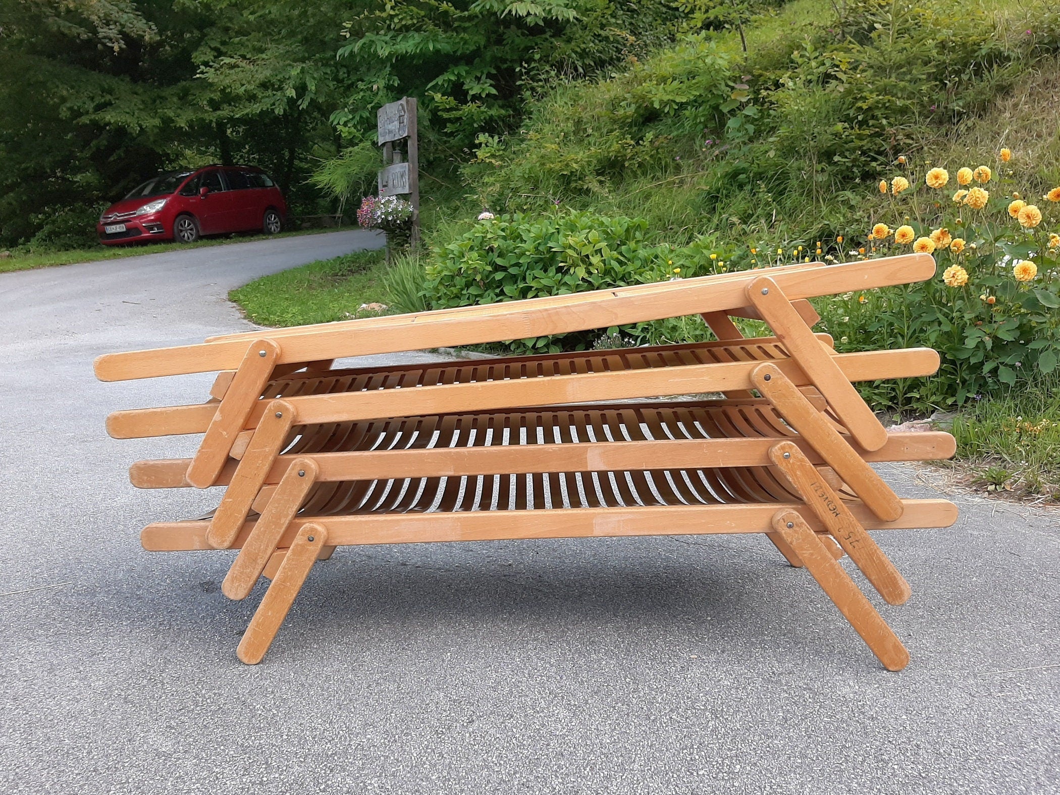 Vintage Rex Kralj Daybed: 1970s Scandinavian Wood Kids Bed