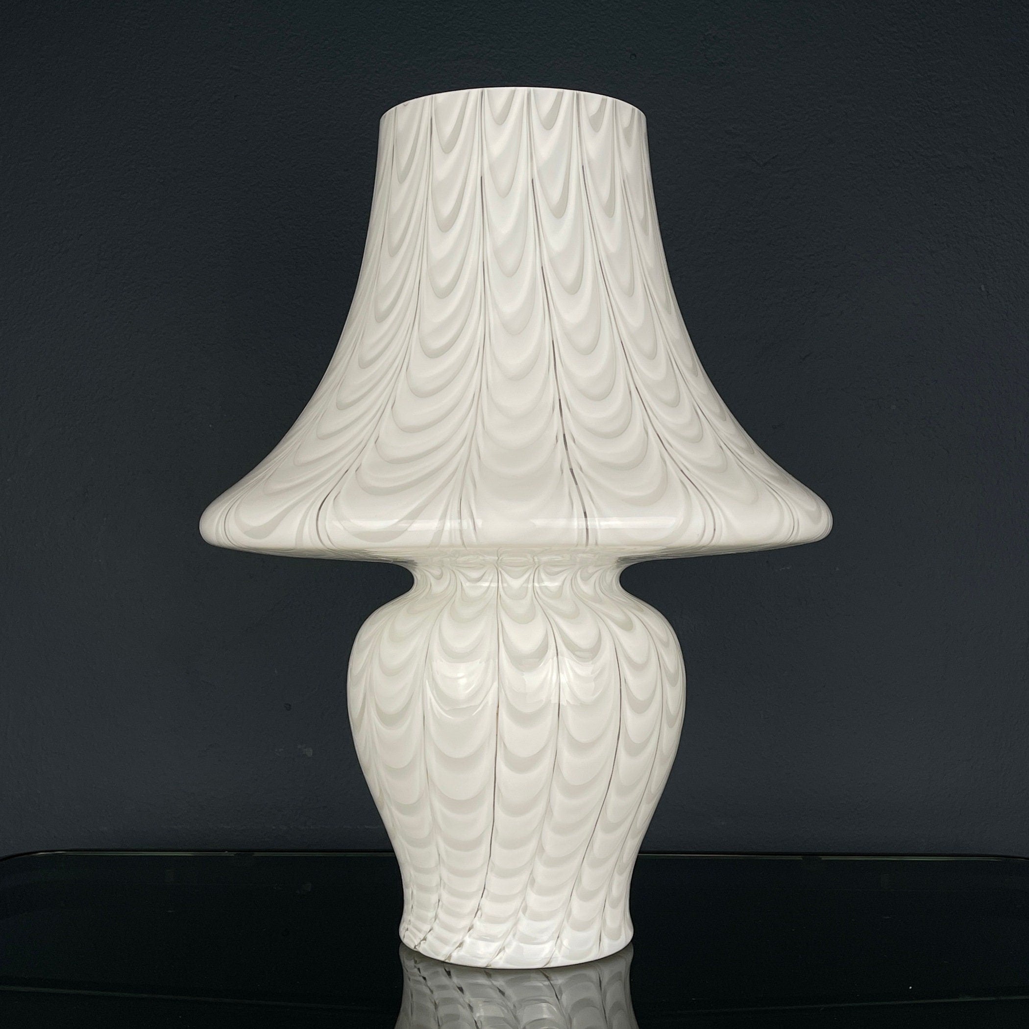 Large Classic white murano table lamp Mushroom Italy 1970s Italian Modern Retro home decor
