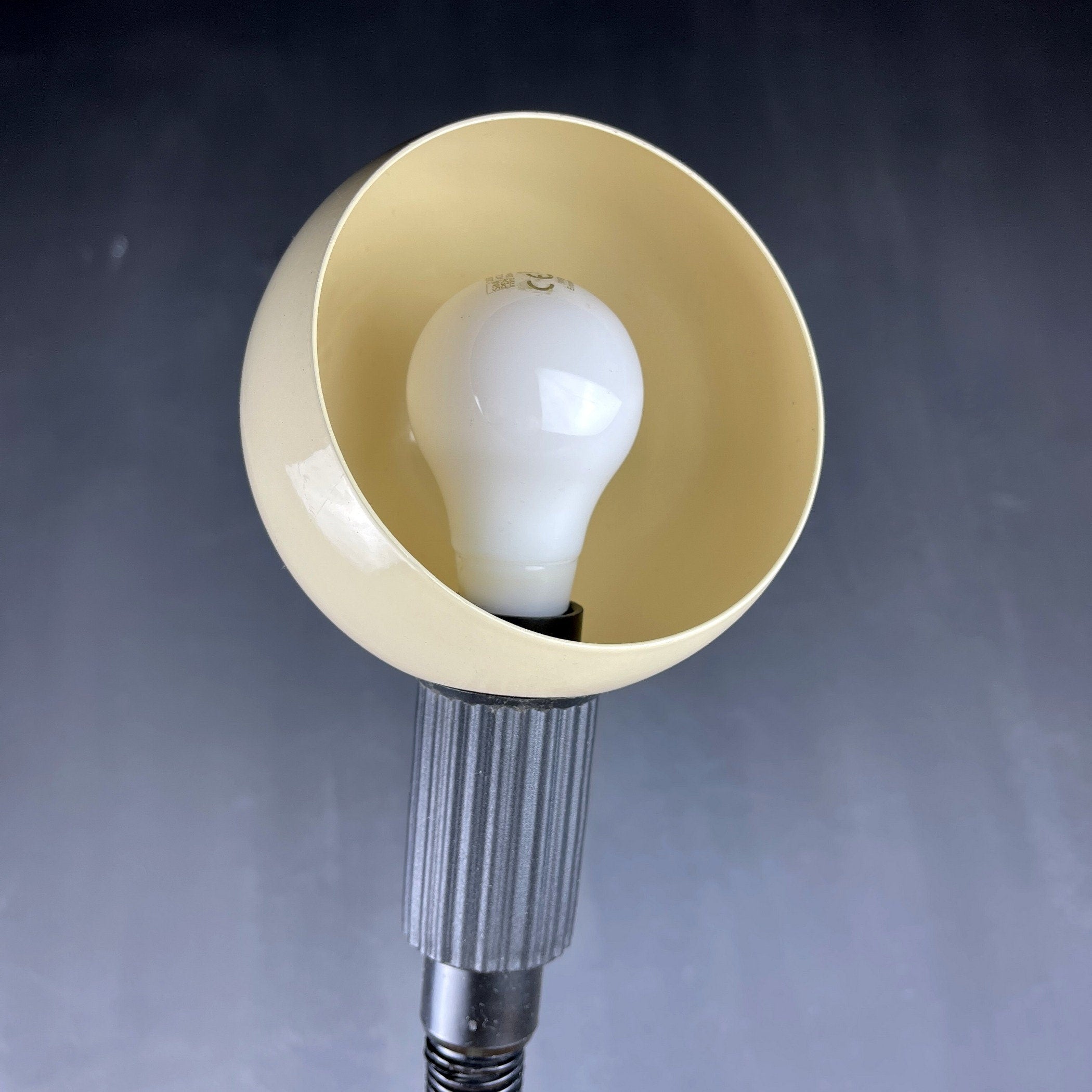 Retro beige desk lamp Italy 1980s Goose table lamp