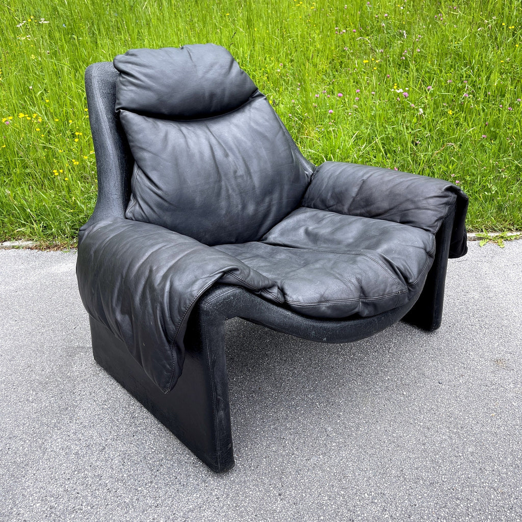 P60 lounge black chair by Vittorio Introini for Saporiti Italy 1960s