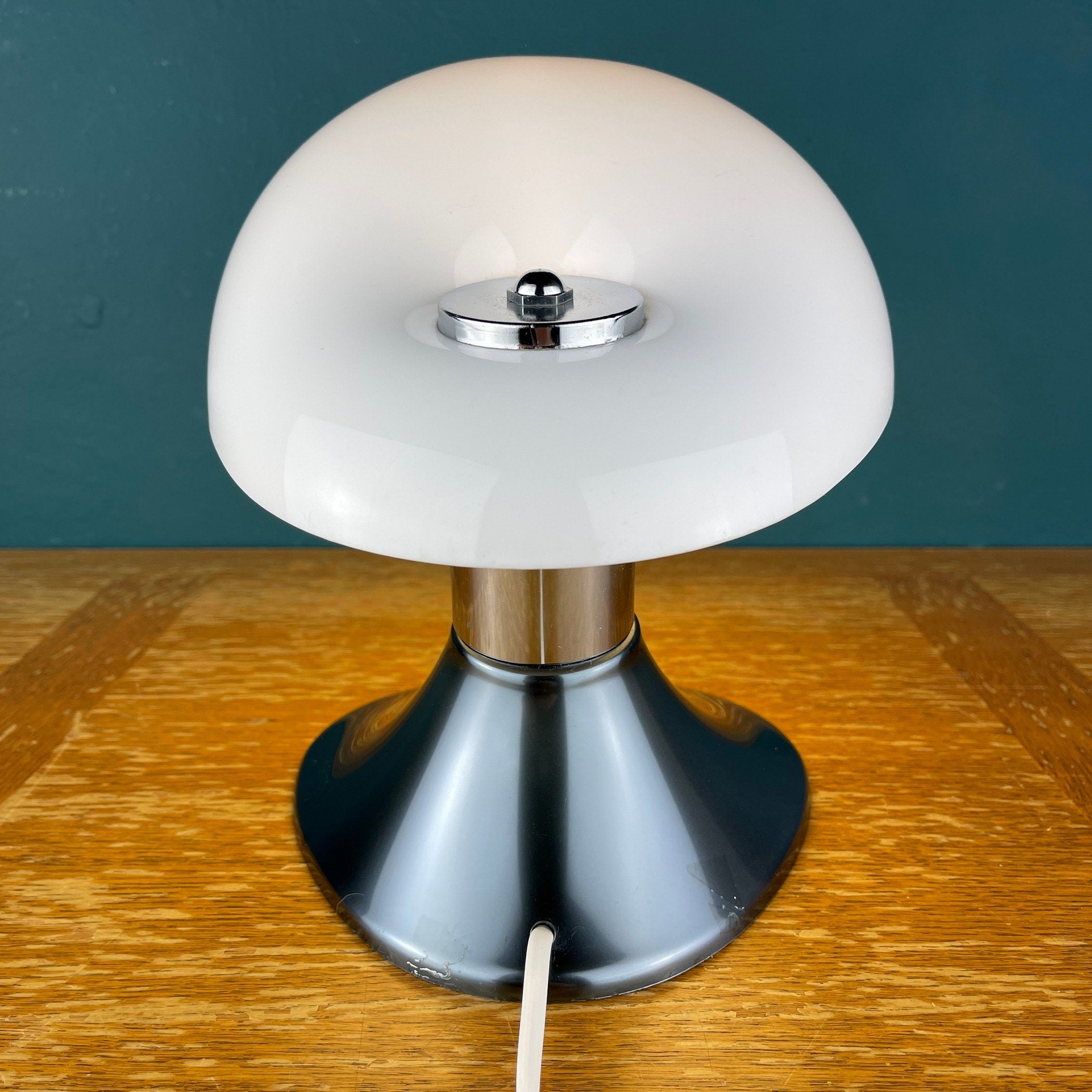 Table lamp Cobra by Harvey Guzzini Italy 1960s Mid-century modern Italian lighting