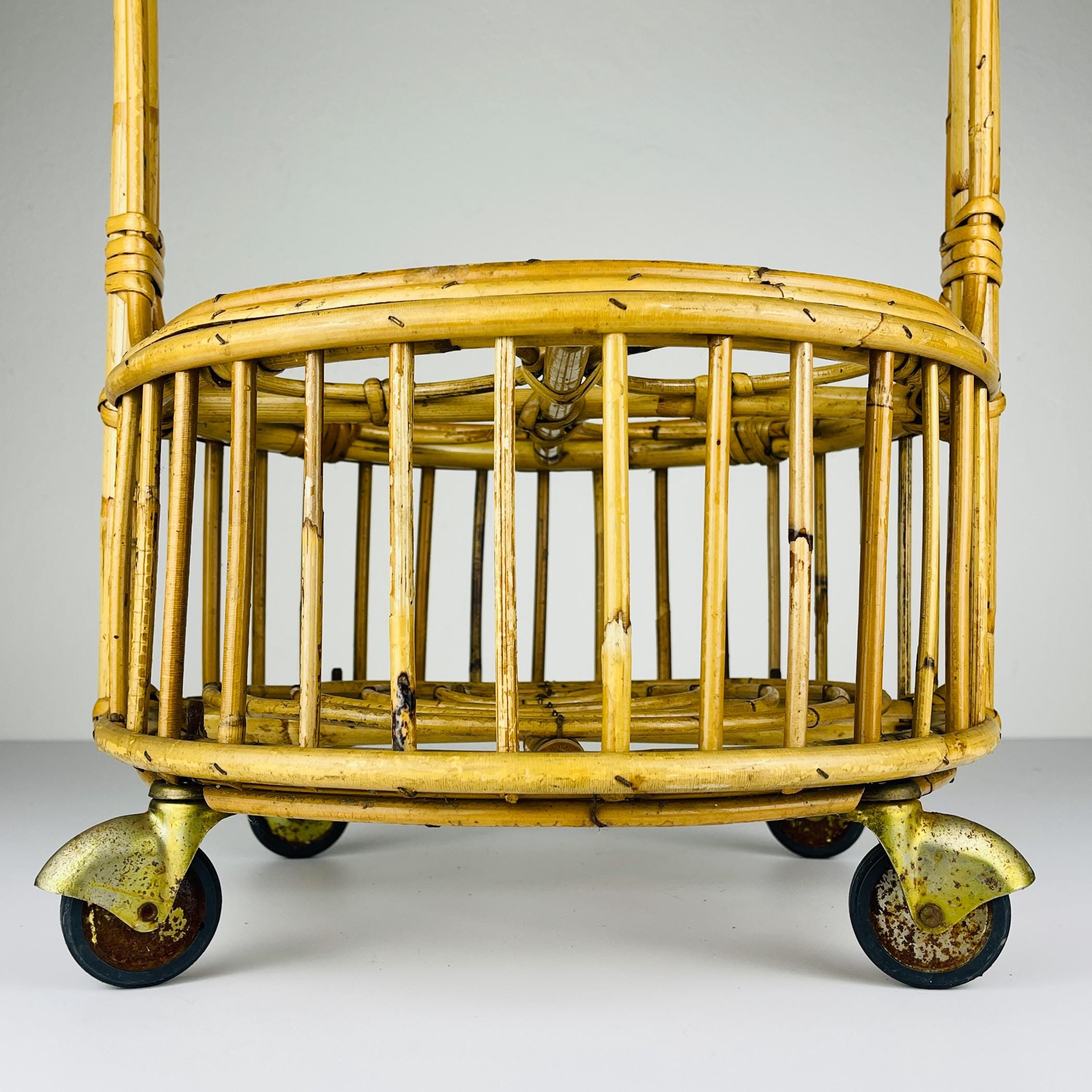 Vintage bamboo & rattan round service bar cart, Italy 1960s