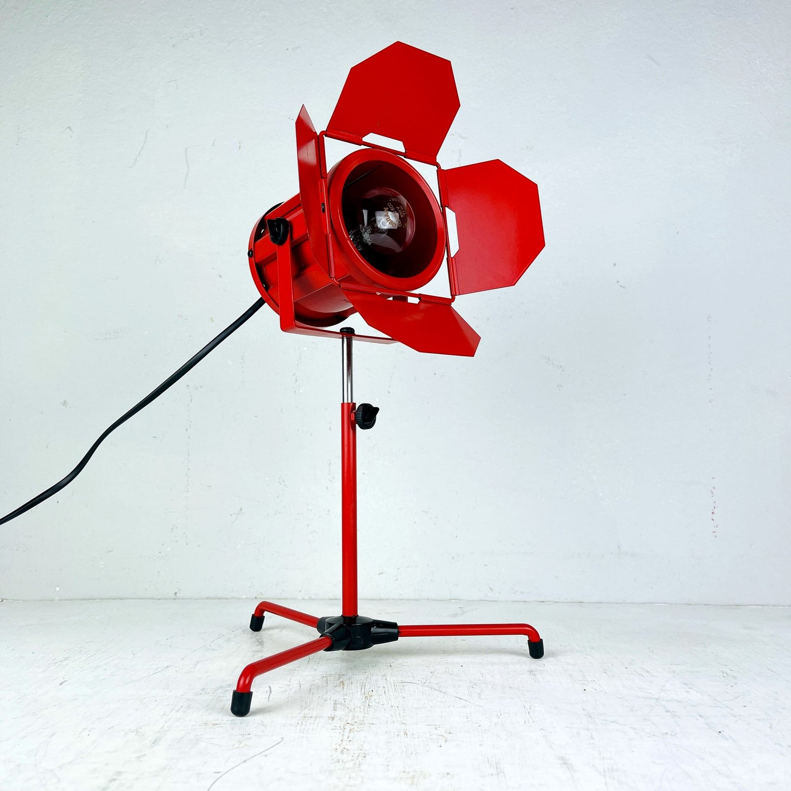 Retro adjustable spotlight table lamp Italy 1980s