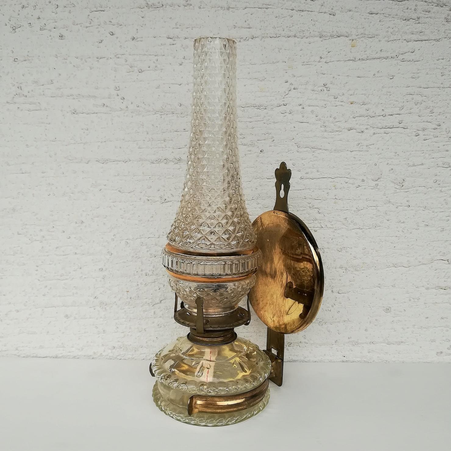 Kerosene lamp