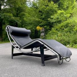 1 Vintage Le Corbusier LC4 Chaise Lounge Chair by Perriand, Le Corbusier & Jeanneret Italy 1970s