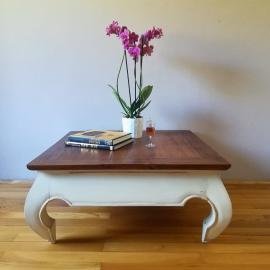 Club table