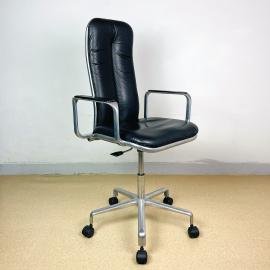 Mid-century iconic chrome and black leather high-back office armchair Supporto by Frederick Scott for ICF Milano 1980s