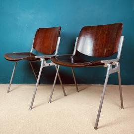 Pair of mid-century Chairs DSC 106 by Giancarlo Piretti for Castelli Italy 1960s Desk Dining Modernist Italian Loft Office