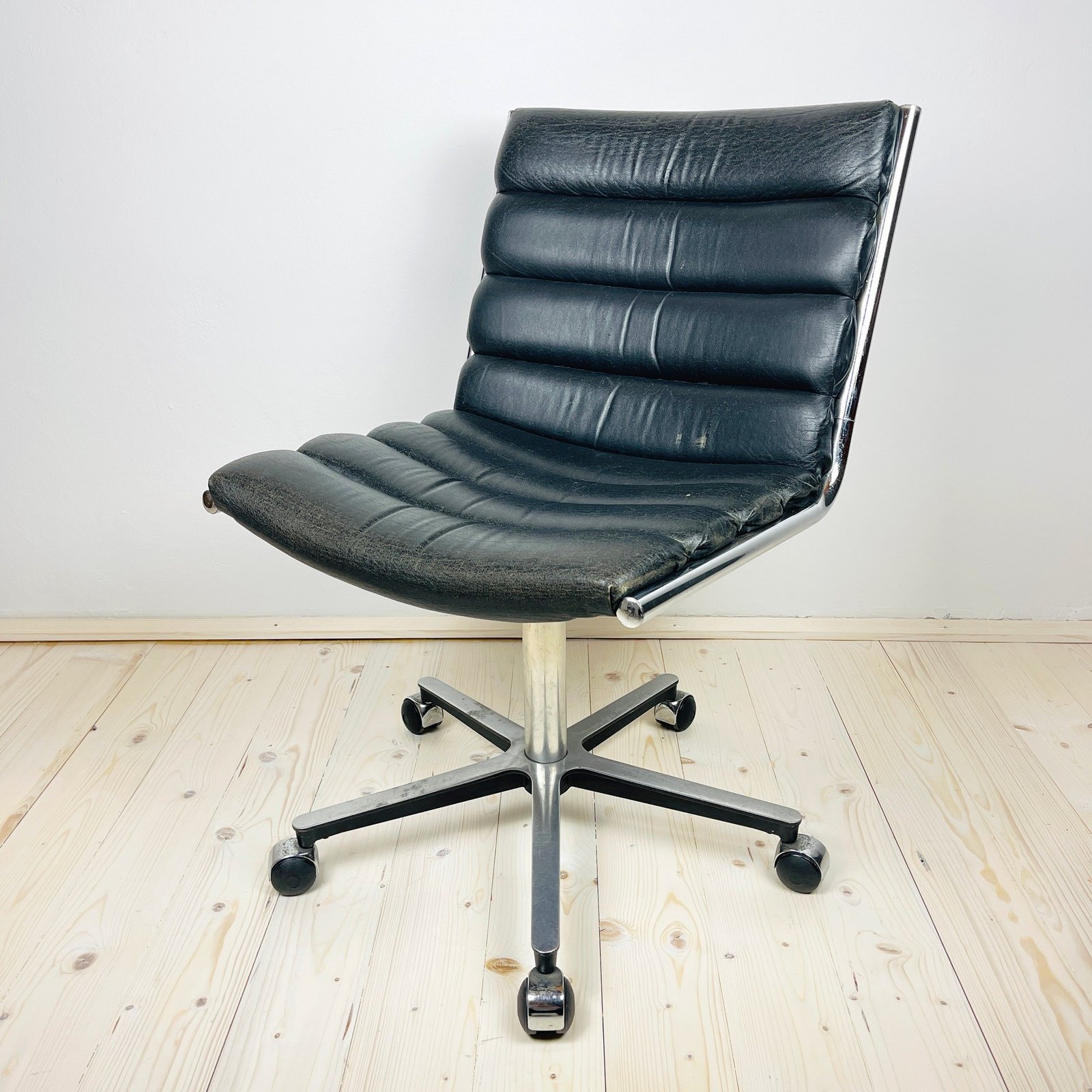 Mid-century swivel black desk chair Italy 1970s Modernist Italian Loft Office