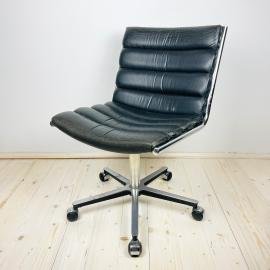Mid-century swivel black desk chair Italy 1970s Modernist Italian Loft Office